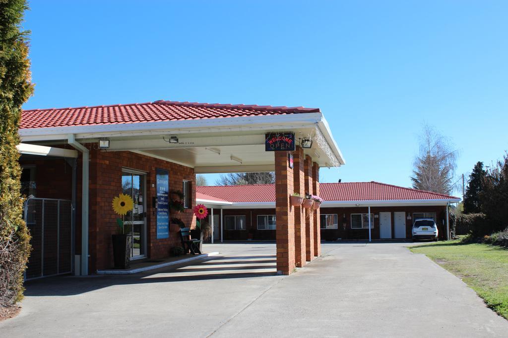 Glen Innes Lodge Motel Extérieur photo